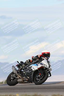 media/Nov-16-2025-Race Pace (Sun) [[8c5fa54630]]/Non Verified Riders (1st 20 Minutes)/7-Turn 9 Entry (210pm)/